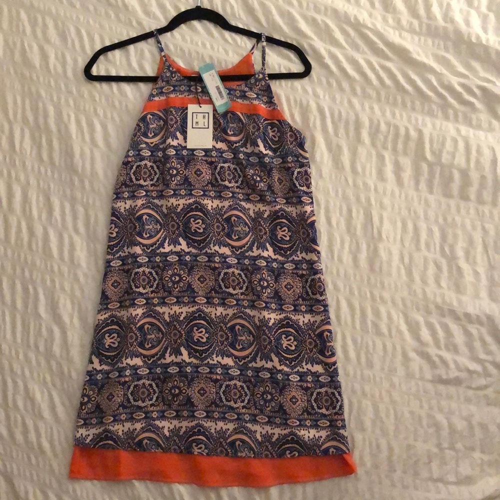 Dress size xs beautiful on but never worn😊